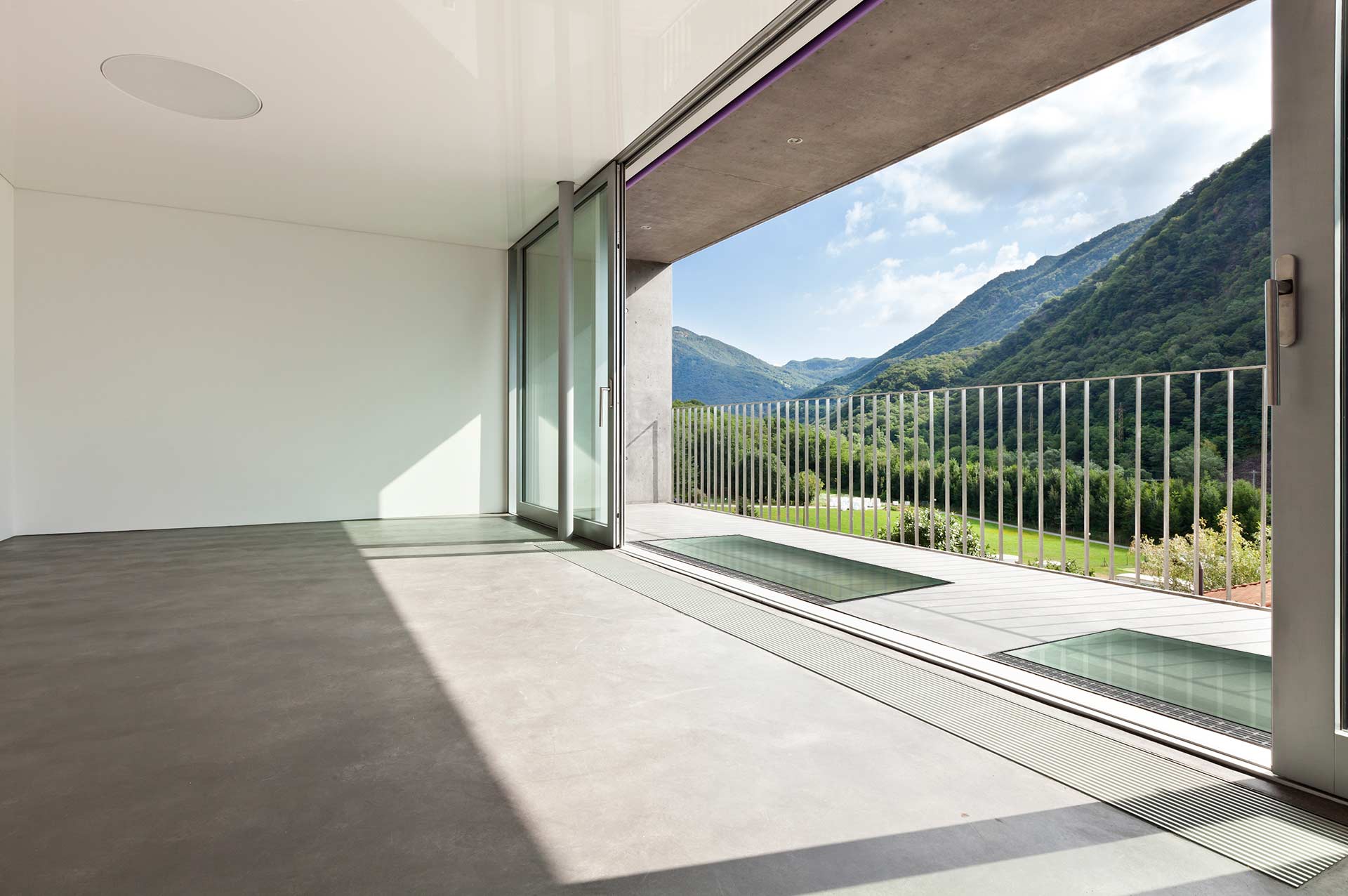 The walk-in light well glazing